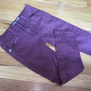 Primark maroon skinny jeans 5T fit is 4T EUC.